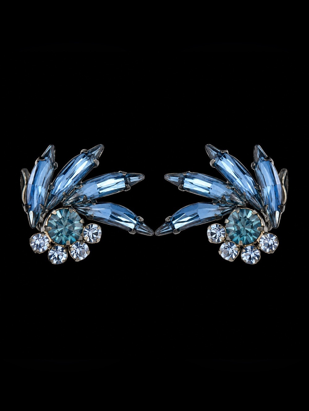 Vintage Austria blue rhinestone clip on earrings